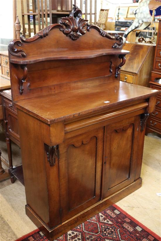 Victorian mahogany chiffonier(-)